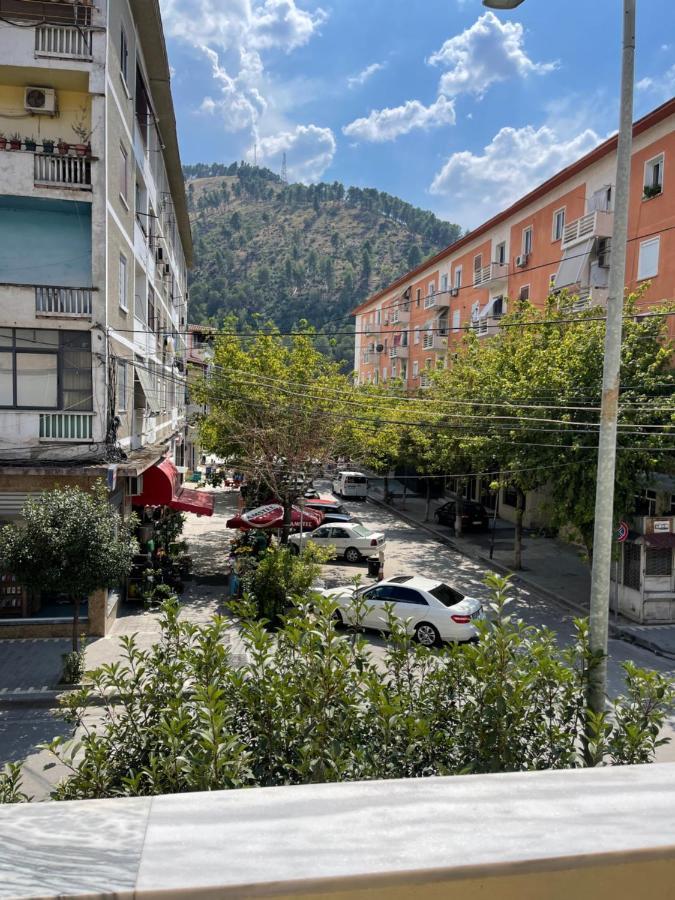 Centre Hotel Berat Exteriör bild